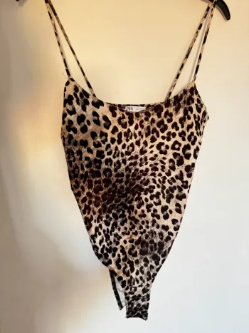 Body léopard Zara