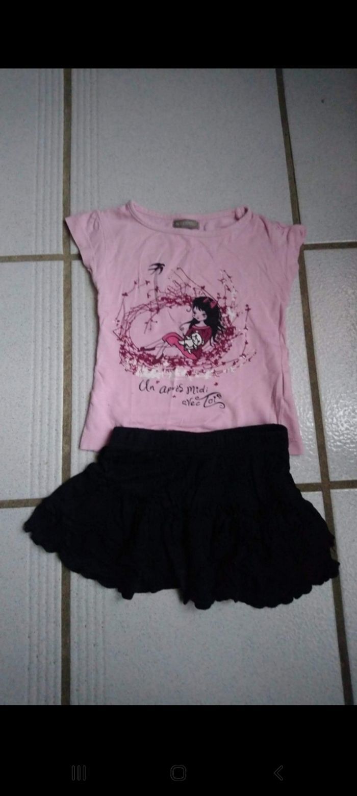Ensemble jupe et Tee-shirt 24 mois
