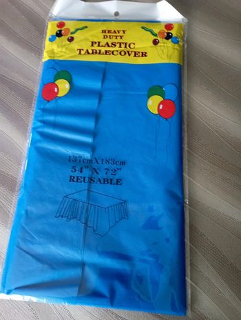 Nappe plastique fête anniversaire bleu
