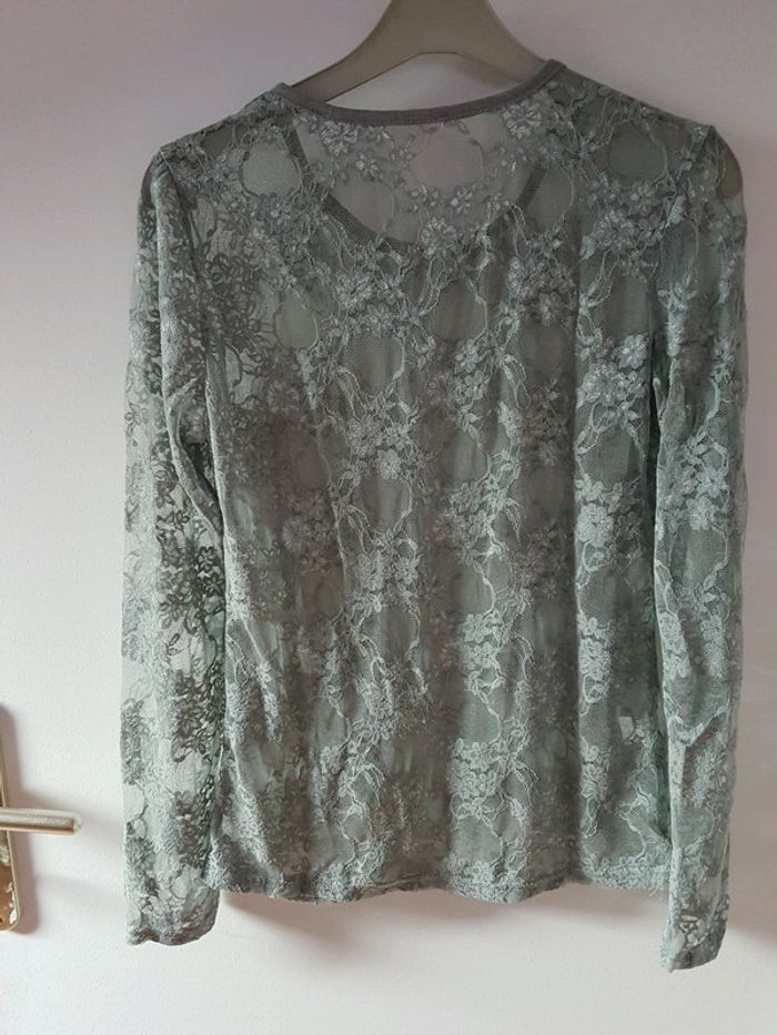 Haut à manche longue gris