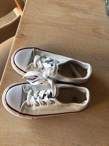 Baskets blanches garçon 26