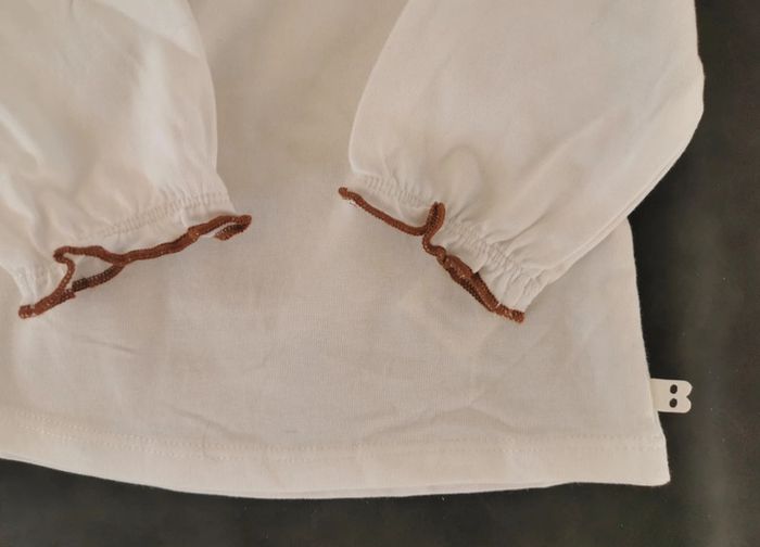 Tee-shirt 👣 col pierrot, volant fantaisie, marron et blanc, obaïbi, 3mois - photo numéro 4