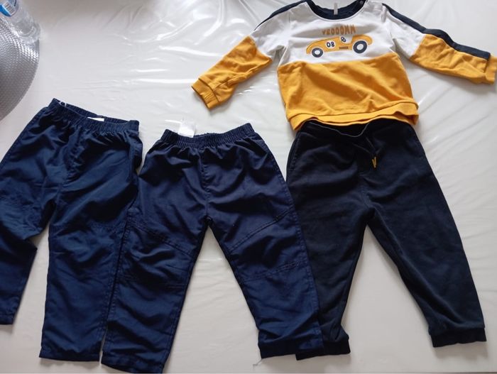 Lot vêtements 2 ans - photo numéro 3