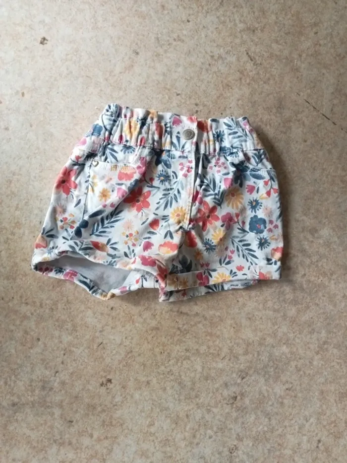 Short tape a l'oeil 3ans fille