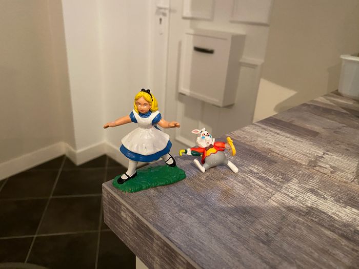 Figurine Alice au pays des merveilles