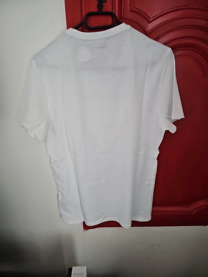 🔥T shirt Guess Taille M - photo numéro 5