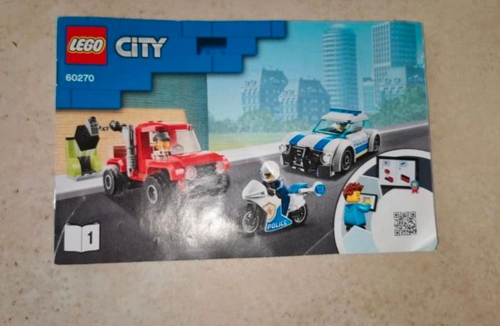 Lego city 60270 police complet - photo numéro 3
