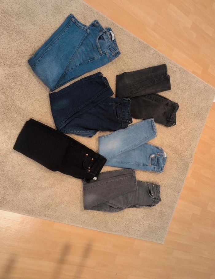Lot de 6jeans Zara bien lire l'annonce