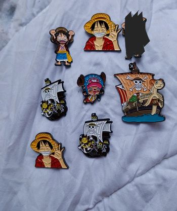 Pins one piece a l unité