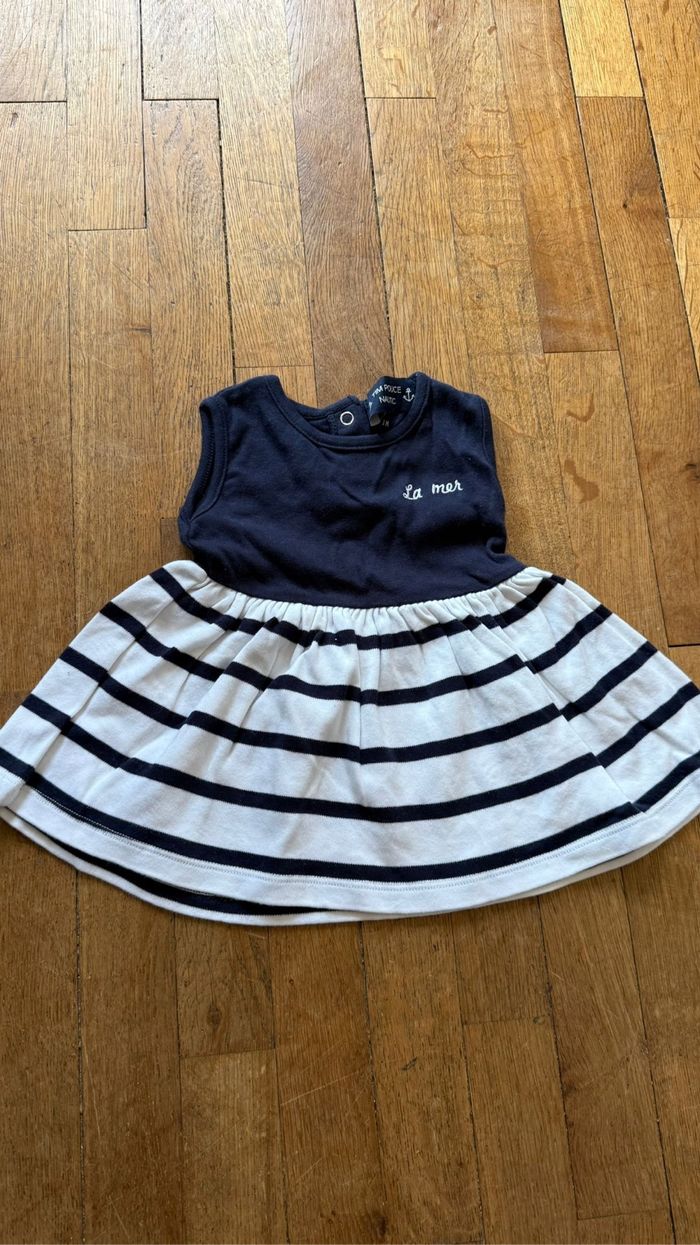 Robe.
