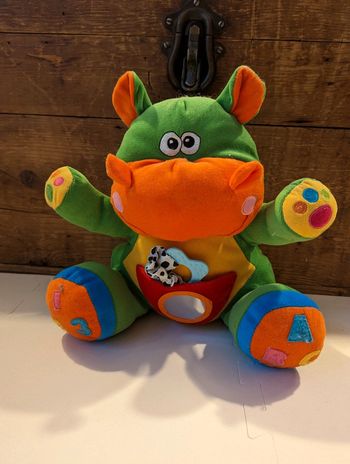 Peluche d'activité NINO l'hippopotame