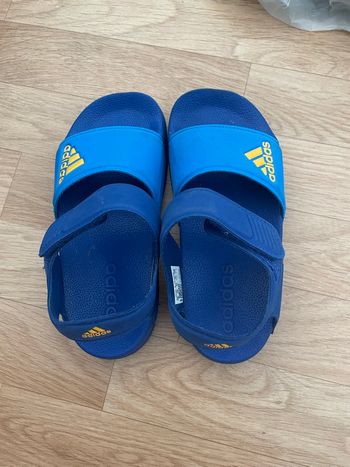 Sandales adidas
