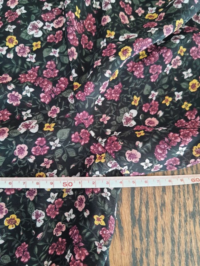 Jolie Blouse noir fleuries H&M eur 46 - photo numéro 17