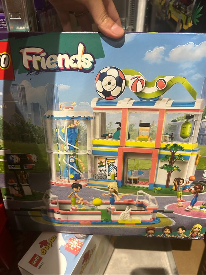 Centre sportif LEGO Friends 41744