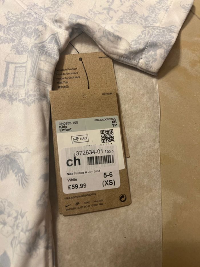 Maillot de foot Nike équipe de France Collector taille 5/6 ans authentique neuf - photo numéro 4