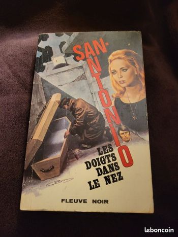 lot de 2 livres SAN ANTONIO très bon état