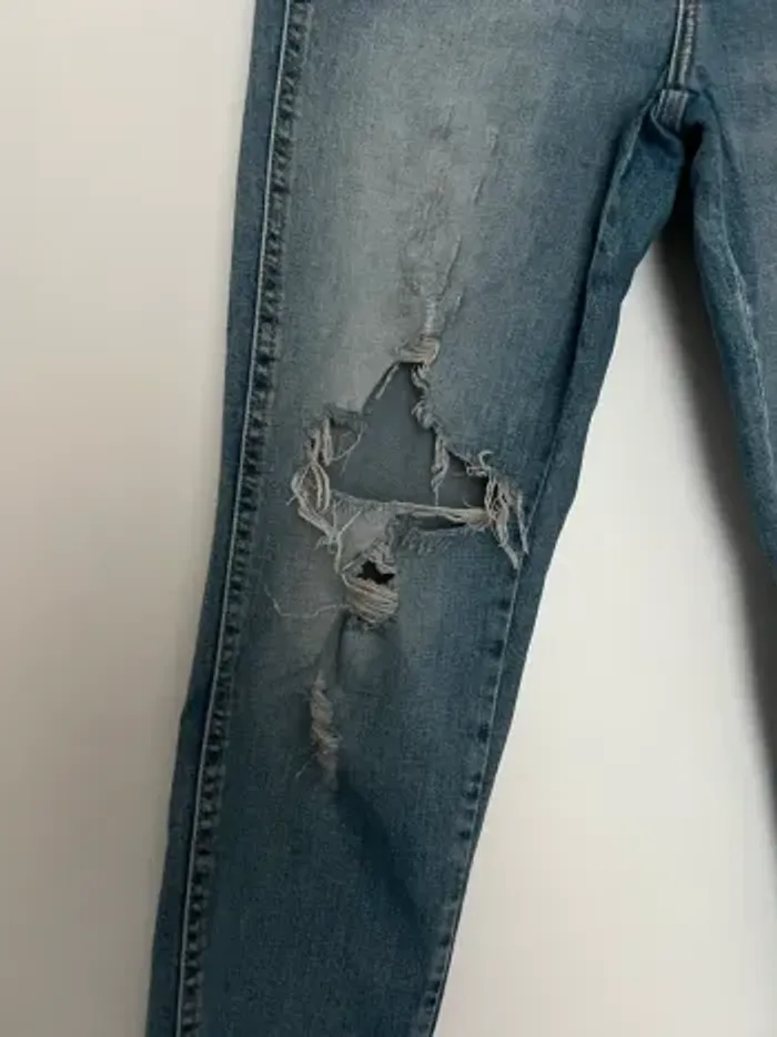 Jean destroy bleu clair H&M Divided - photo numéro 3
