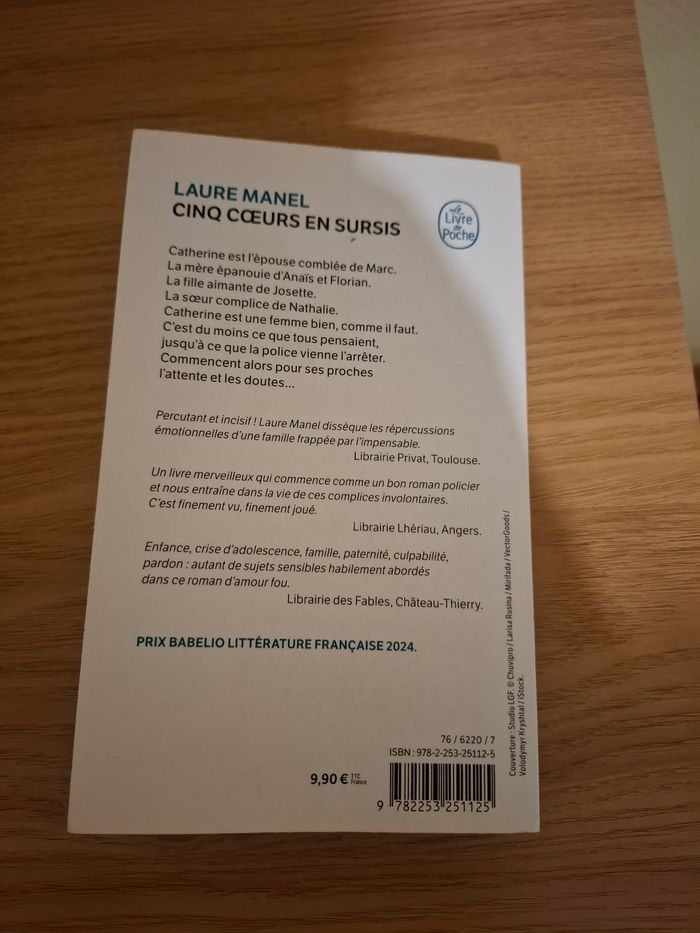 Livre Laure Manel cinq cœurs en sursis - photo numéro 2
