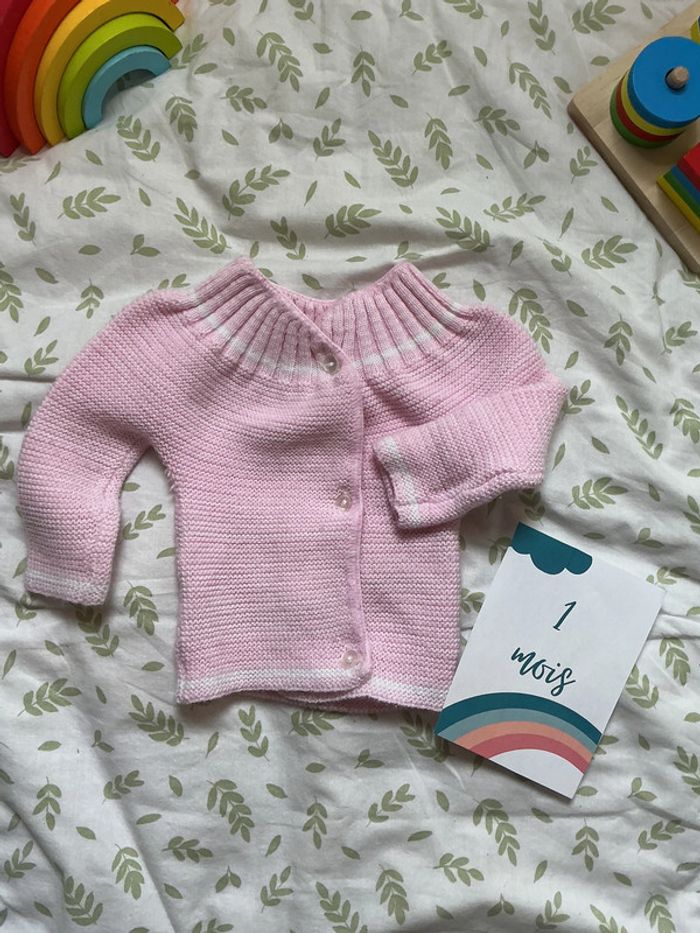 brassière en laine rose 1 mois - photo numéro 2