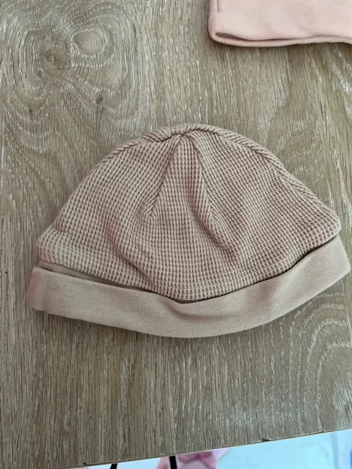 Bonnet - photo numéro 2