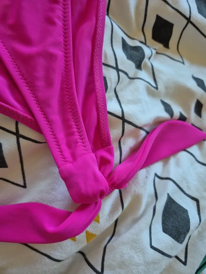 Bas maillot de bain rose - photo numéro 2