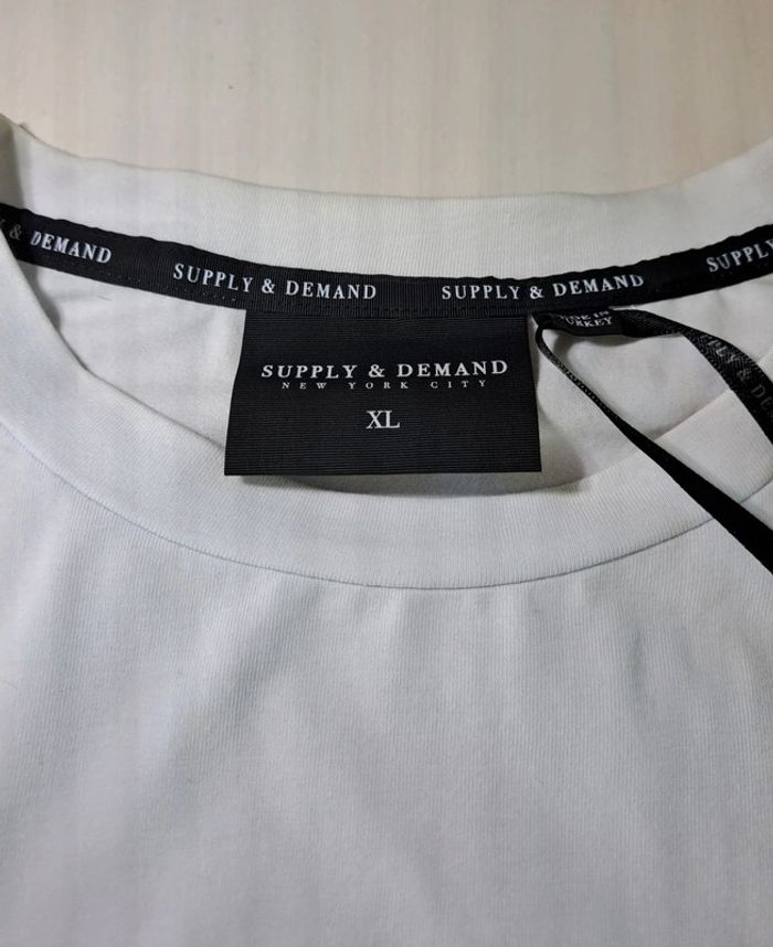 T-shirt Supply & demand XL neuf - photo numéro 4