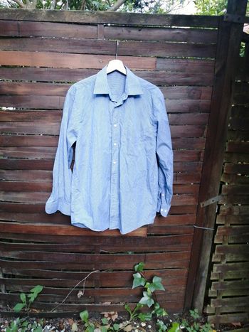 Chemise bleue et blanche