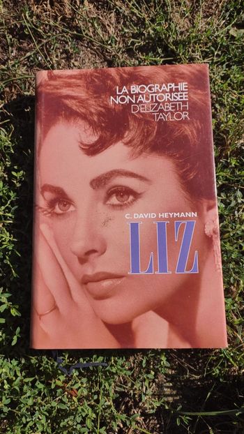 La biographie non autorisée d'Elizabeth Taylor