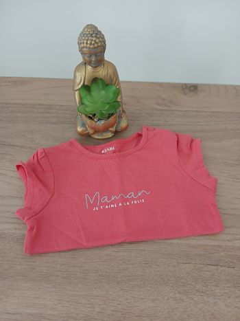 Haut bébé fille taille 6 mois neuf jamais porté