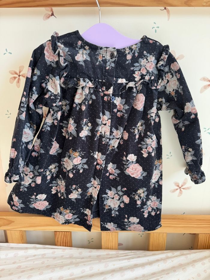 Robe vertbaudet en velours fin à fleurs bébé fille 12 mois - photo numéro 2