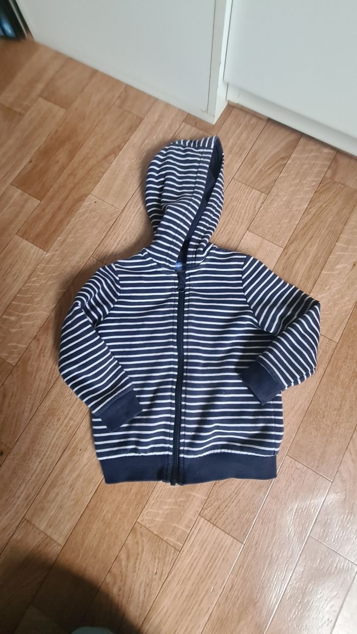 Gilet capuche 12/24mois - photo numéro 2