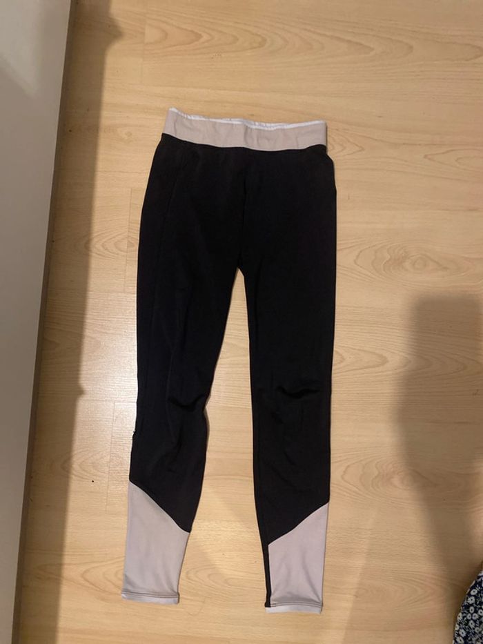 legging de sport noir et beige