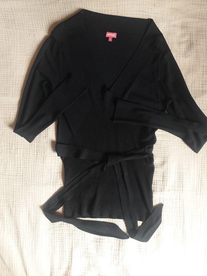 Pull noir Phildar.