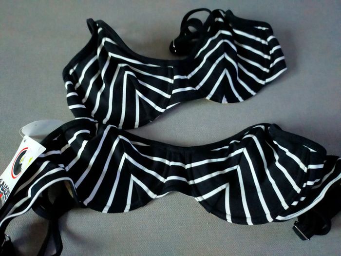 Haut de bikini rayé noir & blanc – Red Point – Taille 38 – Neuf avec étiquette – 2 exemplaires - photo numéro 2