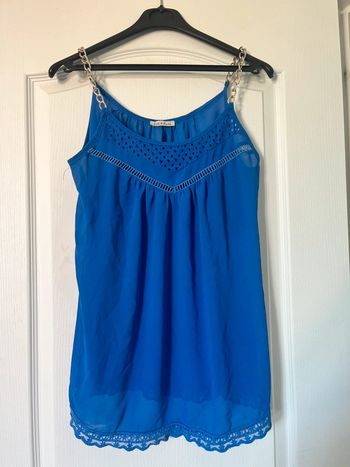 Haut été bleu léger