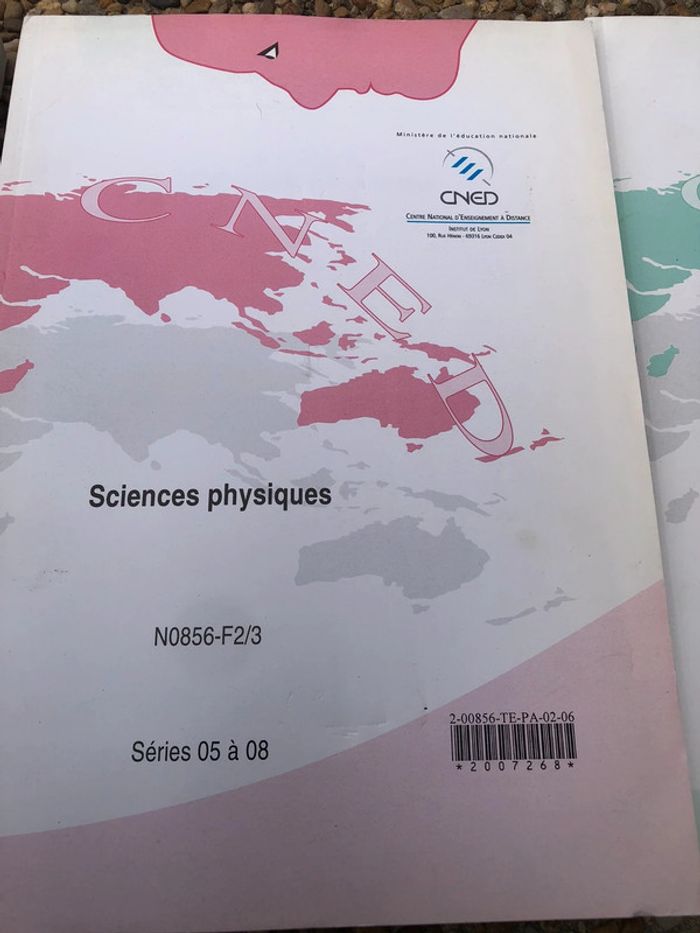 Livres sciences physiques bac S - photo numéro 3
