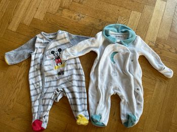 Lot 2 pyjamas