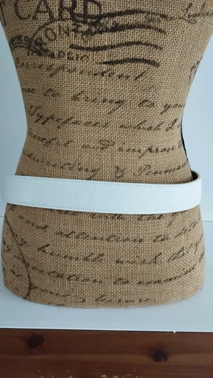 Ceinture blanche boucle rectangle strass 90 cm - photo numéro 7