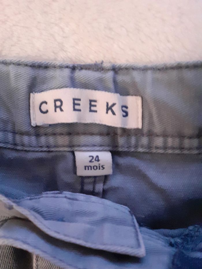 Très joli bermuda. Creeks. 2 ans - photo numéro 3