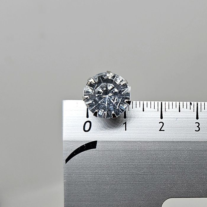 Paire de boucles d'oreilles. Neuve. 6A - photo numéro 4