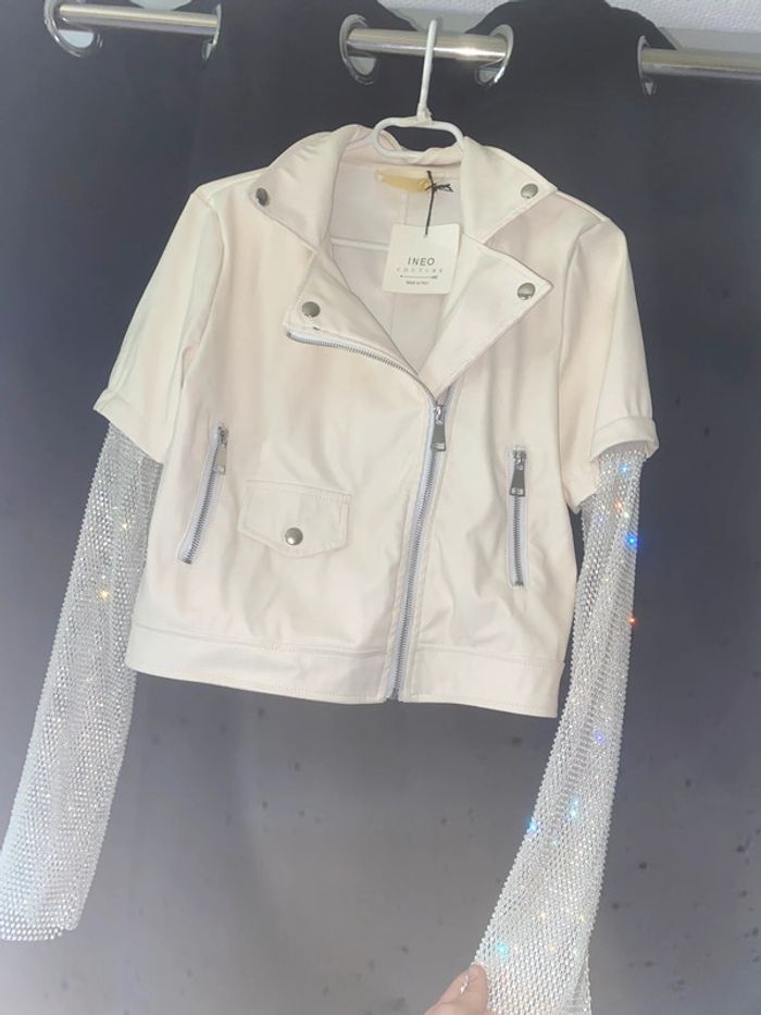 Veste en simili-cuir crème neuve M