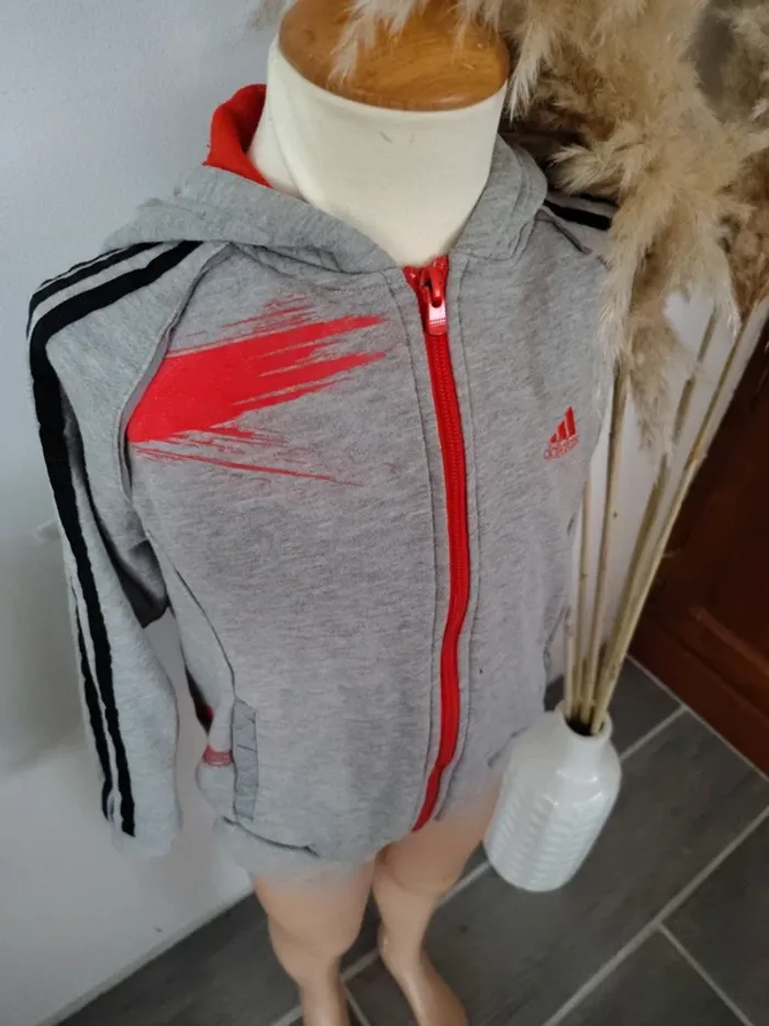 Veste zippée garçon 🧑9/ 10 ans - photo numéro 3