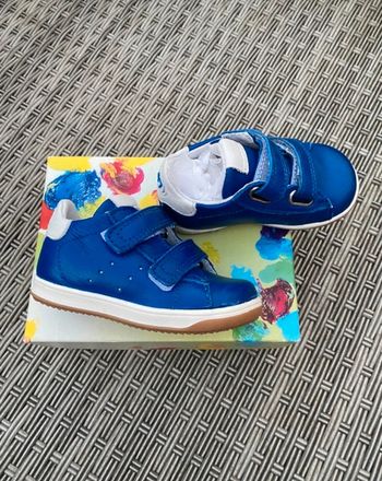 Baskets chaussures Little Mary en cuir taille 20 neuves