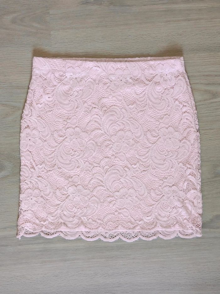 Mini jupe droite dentelle rose pastel vintage / Ambiance - 38/M à 40/L - photo numéro 4
