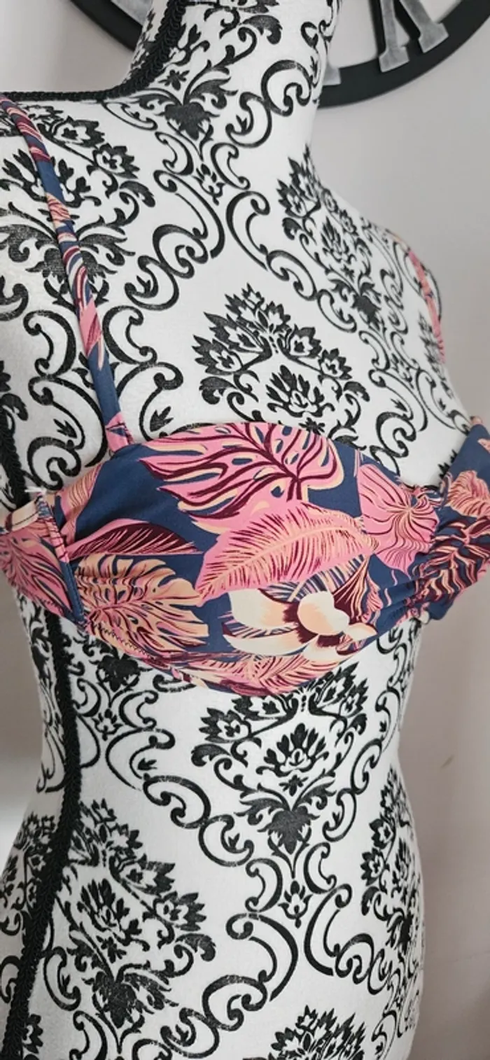 Haut de maillot de bain - photo numéro 2