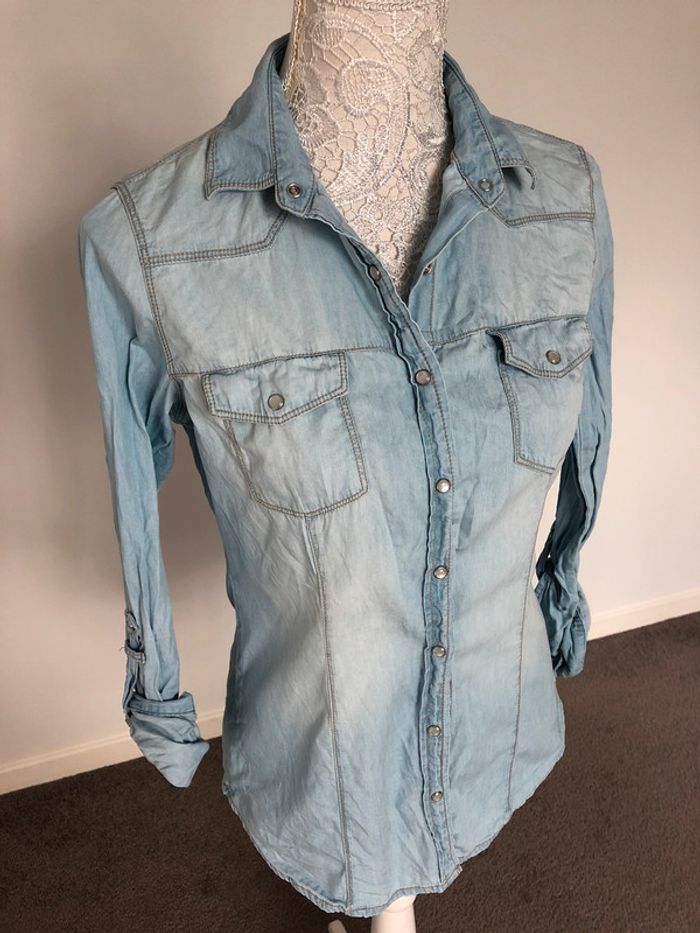 Chemise jean stradivarius taille M - photo numéro 2