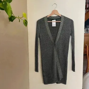 Robe pull gilet Liu Jo T.40 noir et blanc, maille stretch, col V profond chic et près du corps V025