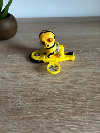 Figurine Ruben mission voltige avec planche pat patrouille