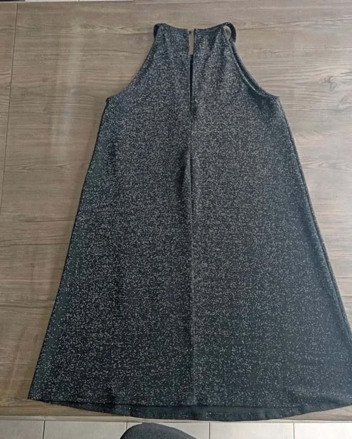 Robe noire pailletté taille L - photo numéro 2