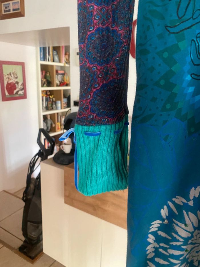 Rive sweat-shirt desigual Taille 38/40 - photo numéro 8